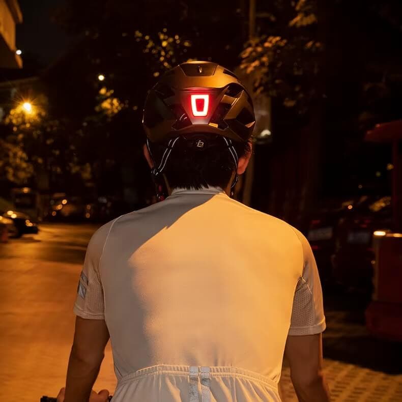 ÉclatVelo | Gilet vélo LED rechargeable et étanche – Image 4