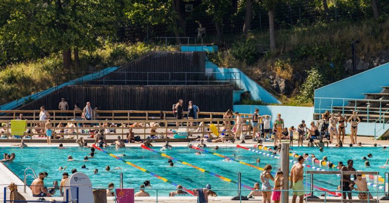 découvrez basic fit, votre salle de sport idéale, offrant des équipements modernes et des cours variés pour tous les niveaux. rejoignez-nous et transformez votre fitness en plaisir au cœur de votre quartier !