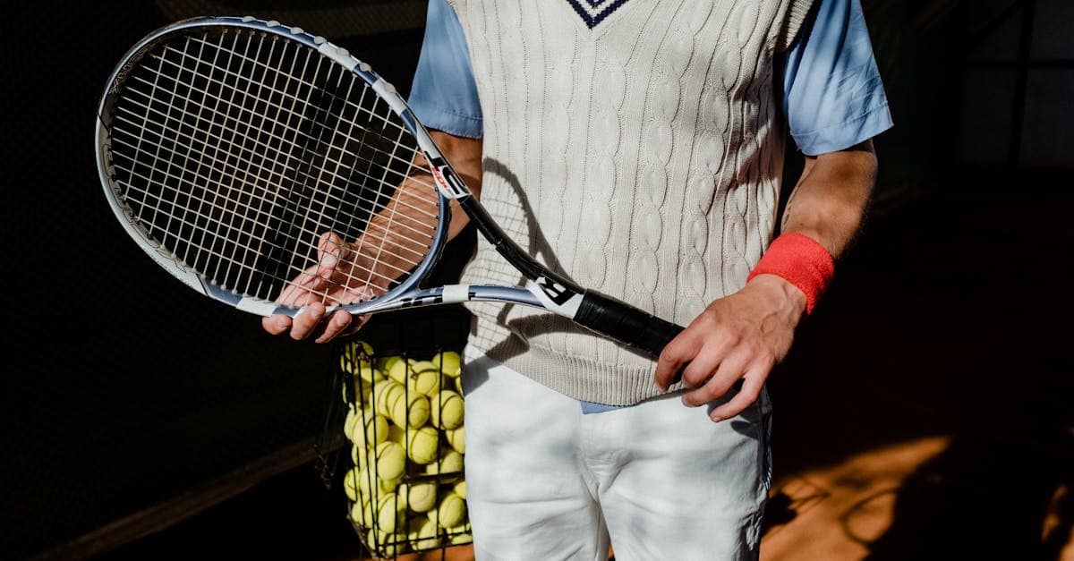 découvrez l'univers fascinant des sports de raquette ! apprenez les techniques, stratégies et bienfaits du badminton, tennis, squash et bien d'autres activités. que vous soyez novice ou expert, améliorez vos compétences et profitez d'un sport dynamique et ludique.