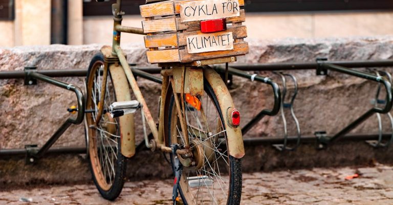 découvrez notre cadenas de vélo robuste et sécurisé, idéal pour protéger votre vélo contre le vol. facile à utiliser et résistant aux intempéries.