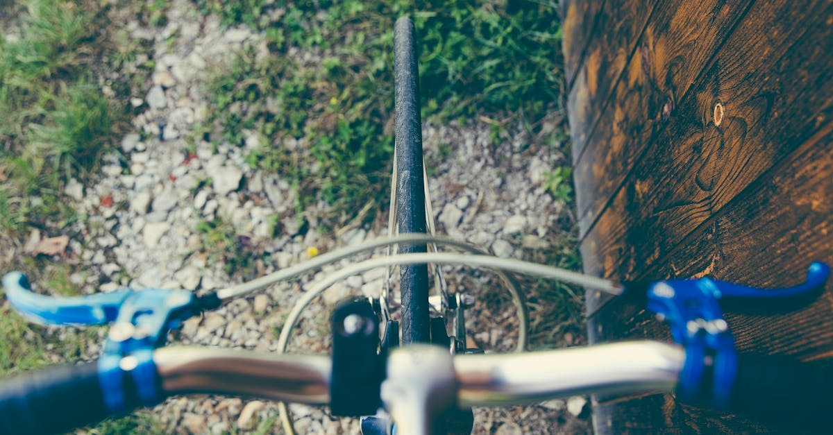 découvrez notre sélection de pneus de vélo de haute qualité pour une performance optimale et une meilleure adhérence sur tous les terrains.