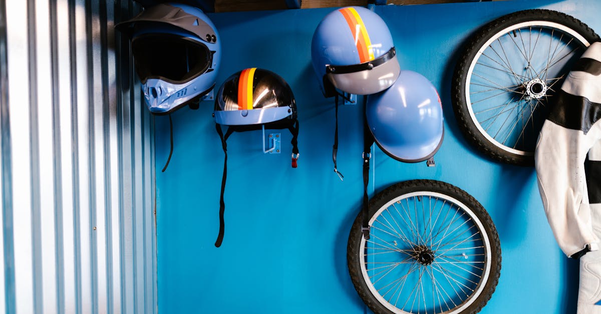 découvrez notre sélection d'équipements de cyclisme de qualité, adaptés à tous les niveaux pour améliorer vos performances et votre confort sur la route.